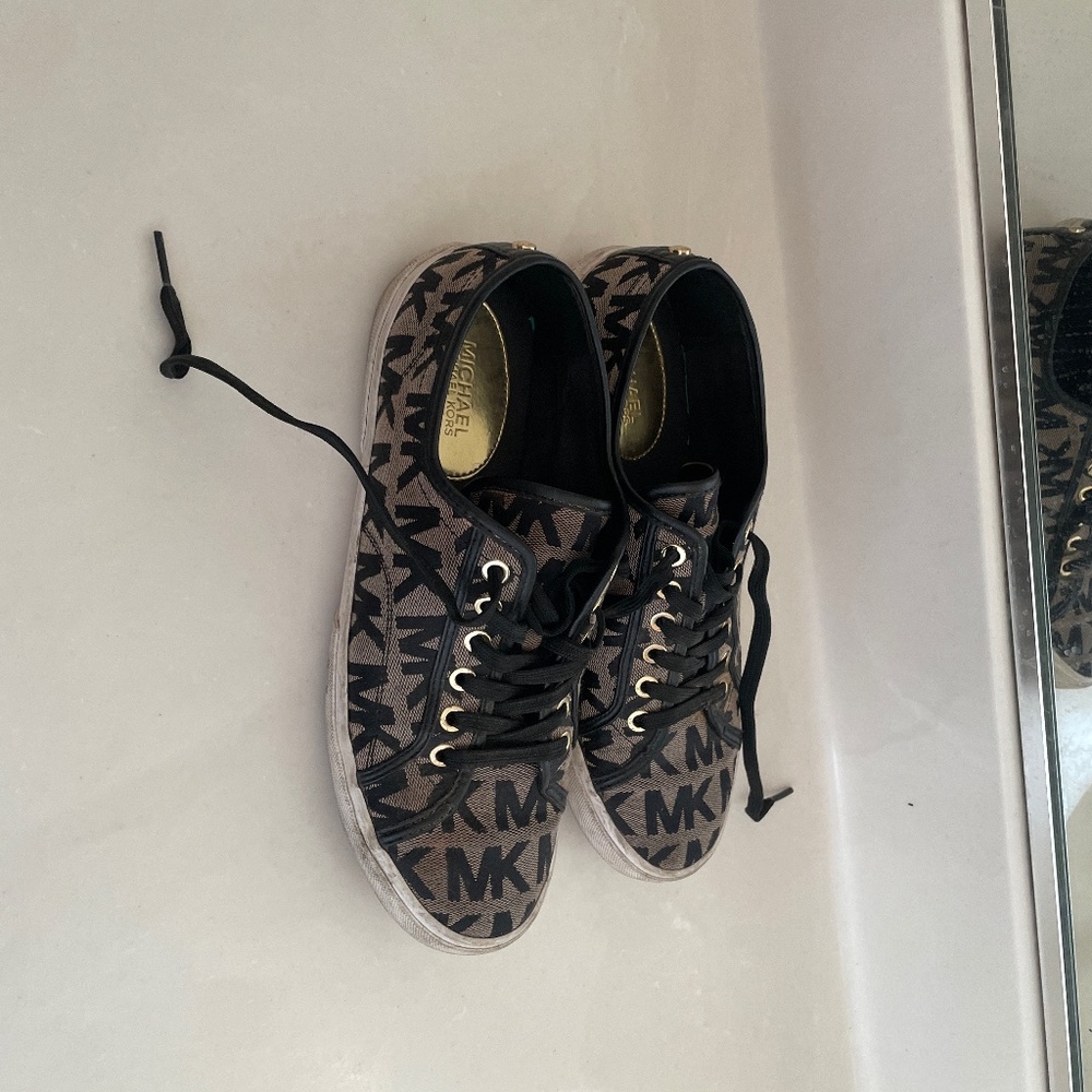 MK SHOES